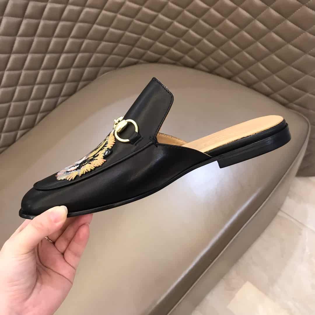 G*u*i slipper with tiger - gc66