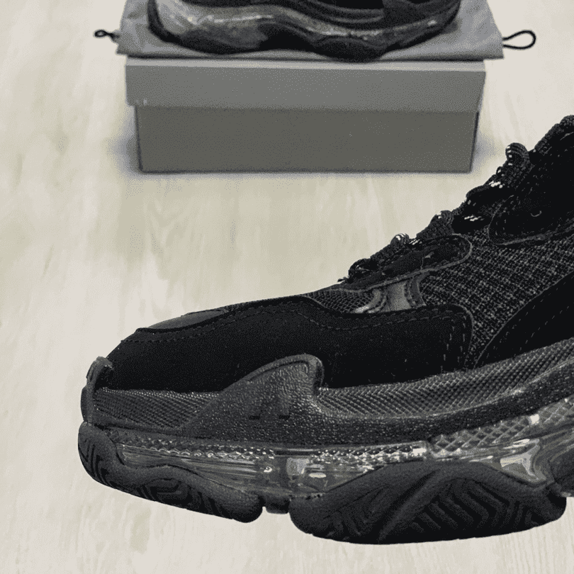 Ba*len*cia*ga triple s clear sole