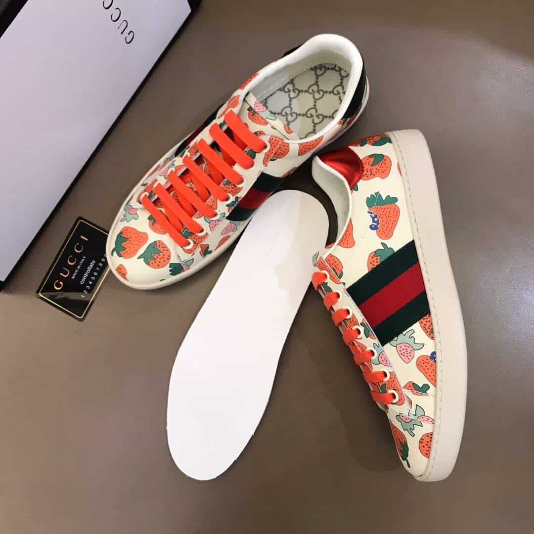 G*u*i ace leather sneaker with G*u*i strawberry print - gc10