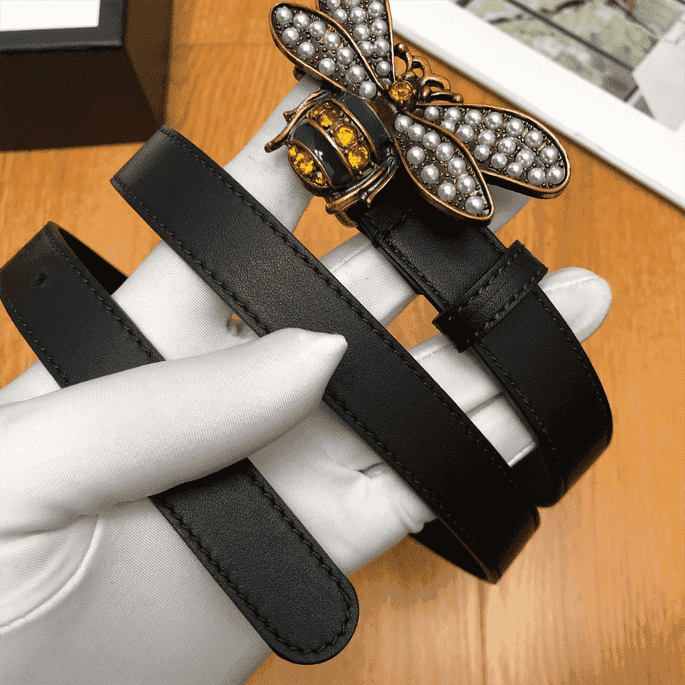 G*u*i bee buckle belt - b17