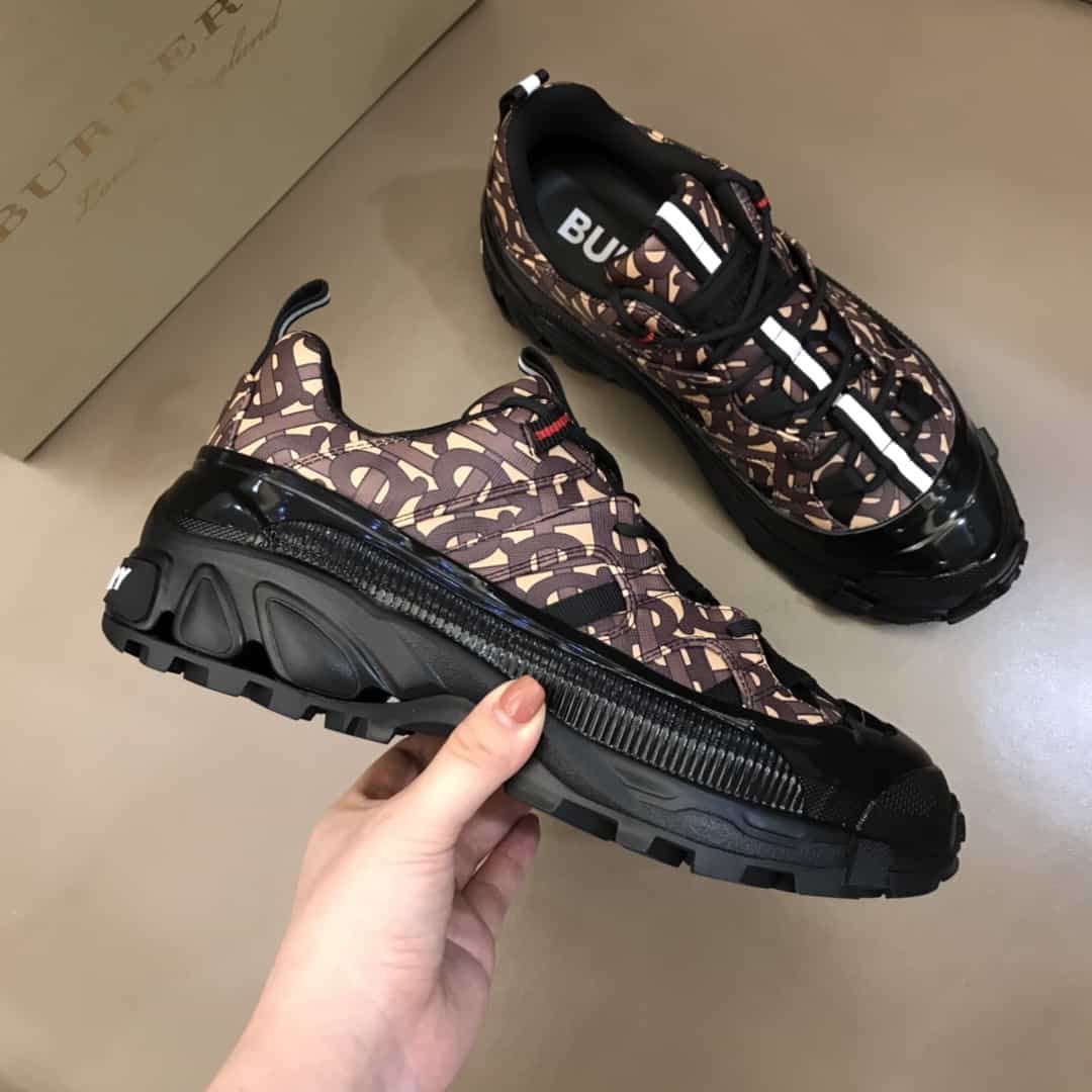 B**rry monogram print arthur sneakers