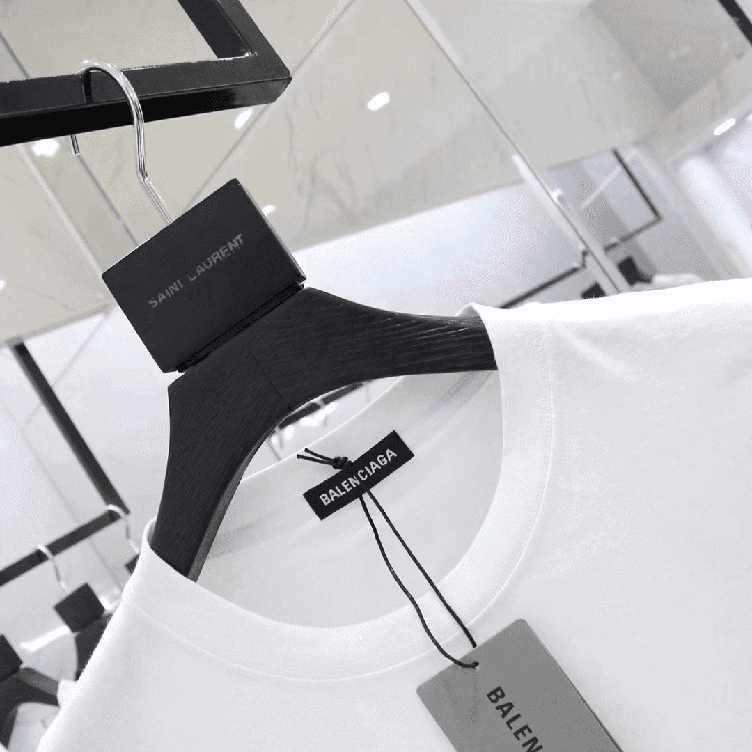 Ba*len*cia*ga political campaign small fit t-shirt in white vintage jersey