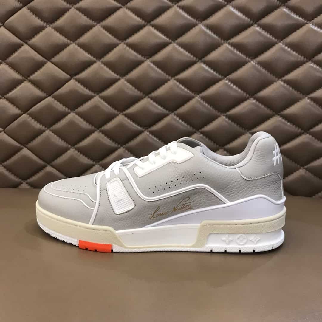 l0*is V*t0n trainer sneaker