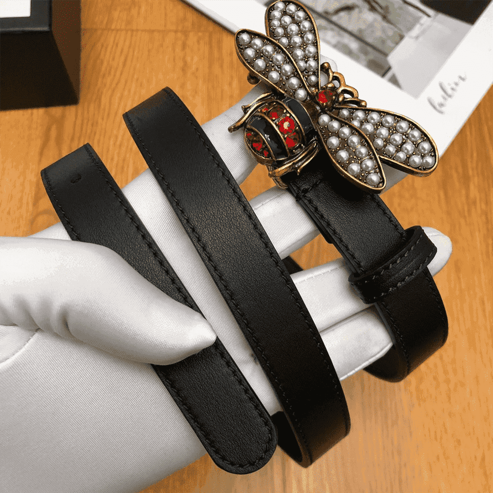 G*u*i bee buckle belt
