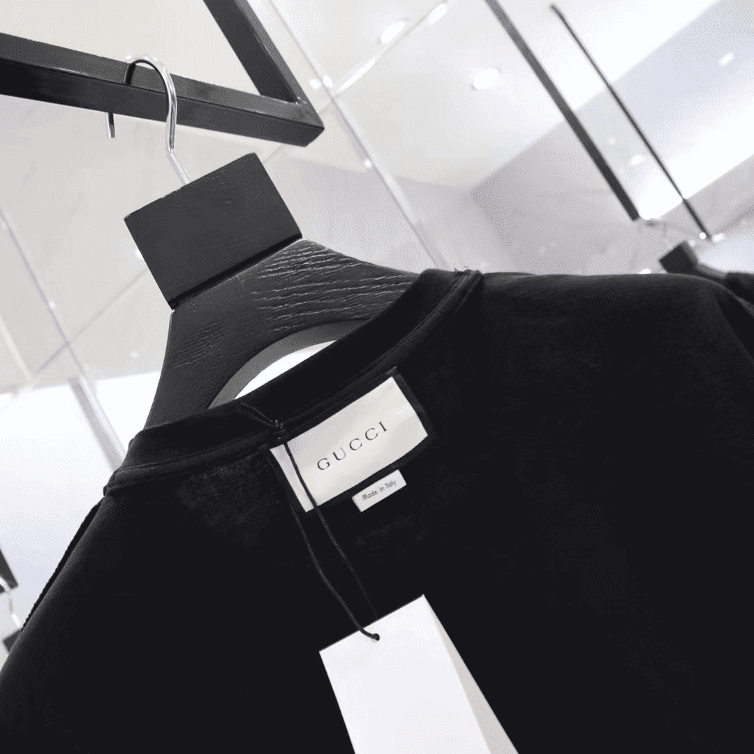 G*u*i boutique t-shirt clothing - gc90