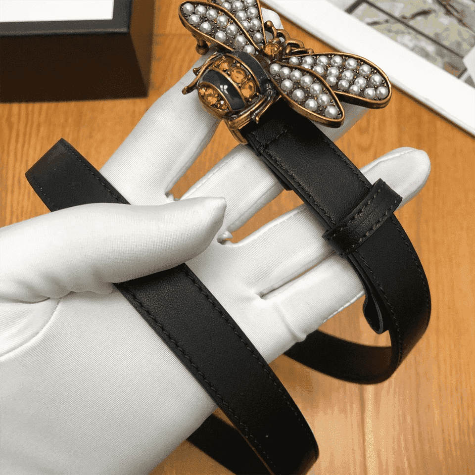 G*u*i bee buckle belt - b17