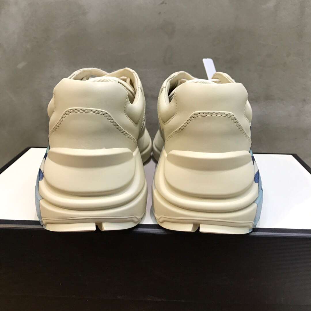 G*u*i rhyton leather sneaker with wave