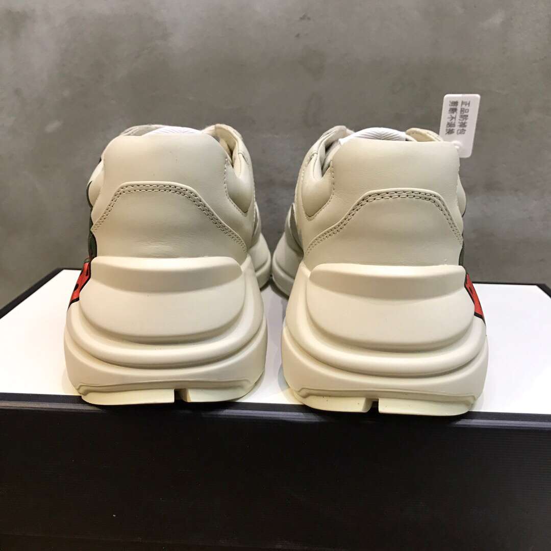 G*u*i rhyton sneaker with strawberry