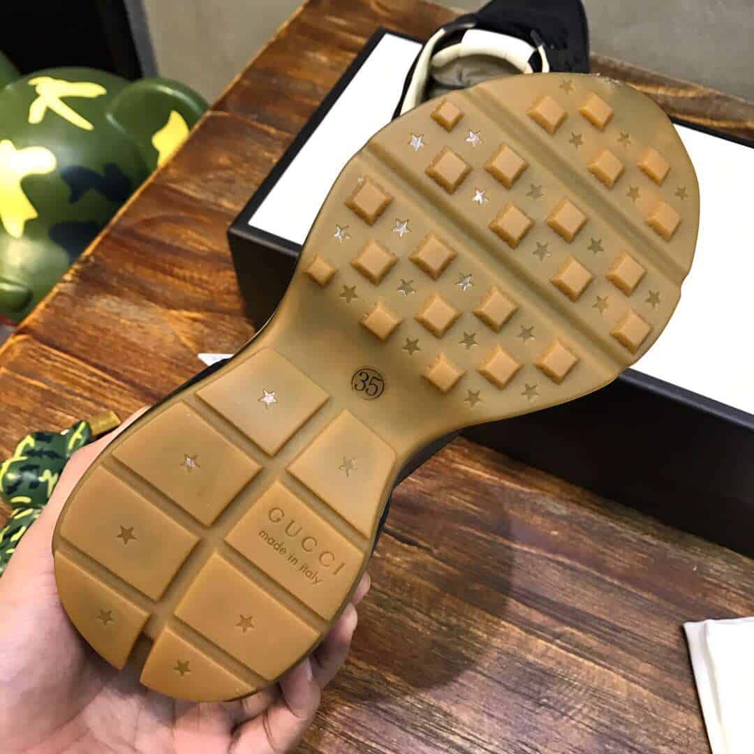 G*u*i rhyton leather sneaker with G*u*i logo