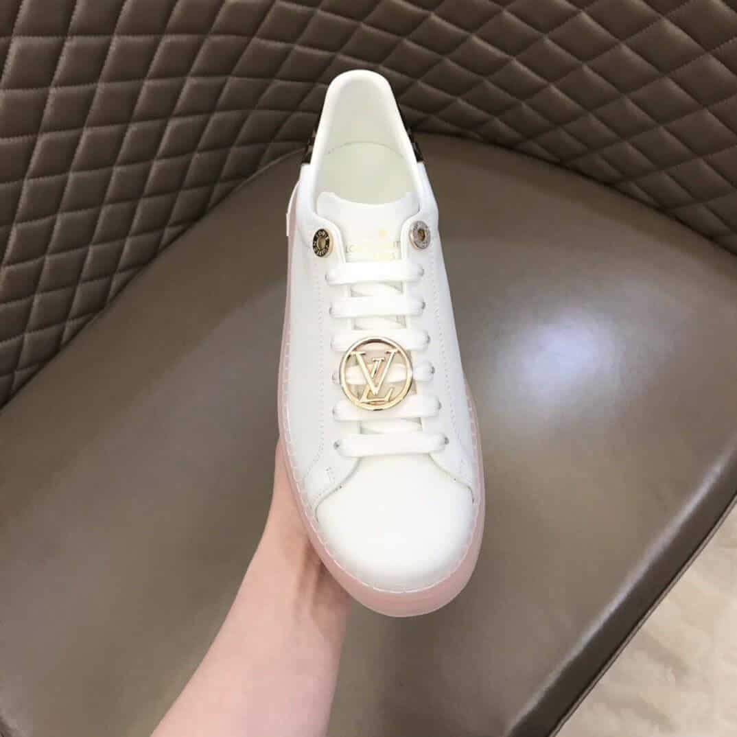 l0*is V*t0n time out sneaker - lv266