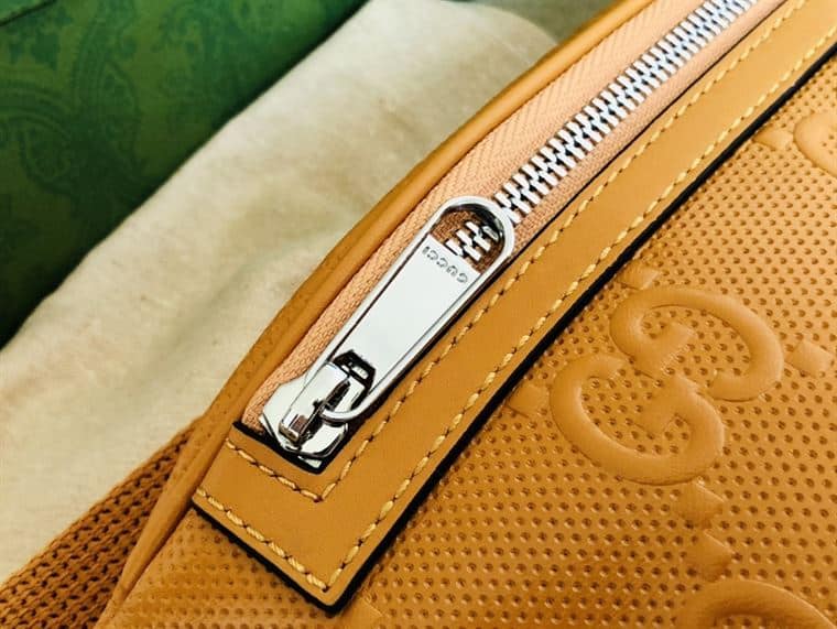 GG EMBOSSED BELT BAG - GBC21