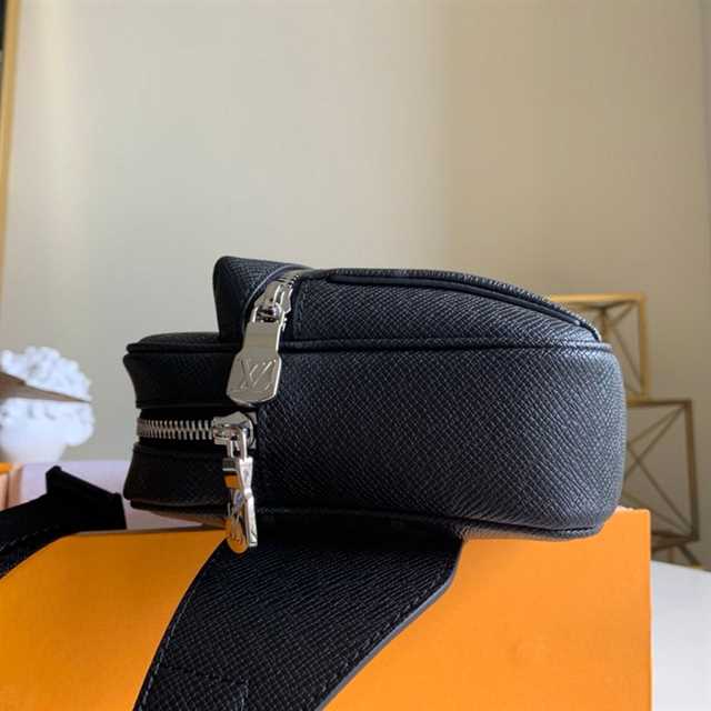 l0*is V*t0n outdoor bumbag taigarama in black m30245