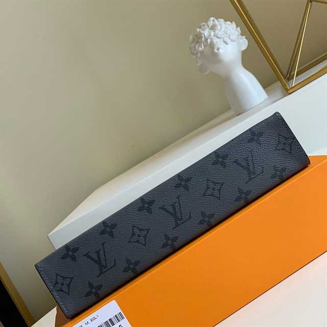 l0*is V*t0n pochette voyage mm monogram eclipse canvas m69535