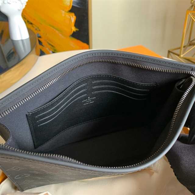 l0*is V*t0n pochette voyage mm monogram eclipse m61692