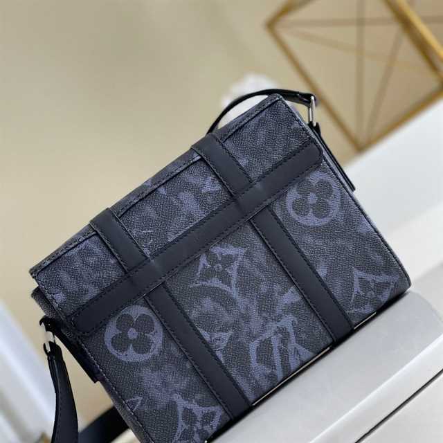 l0*is V*t0n trunk messenger monogram canvas m57271