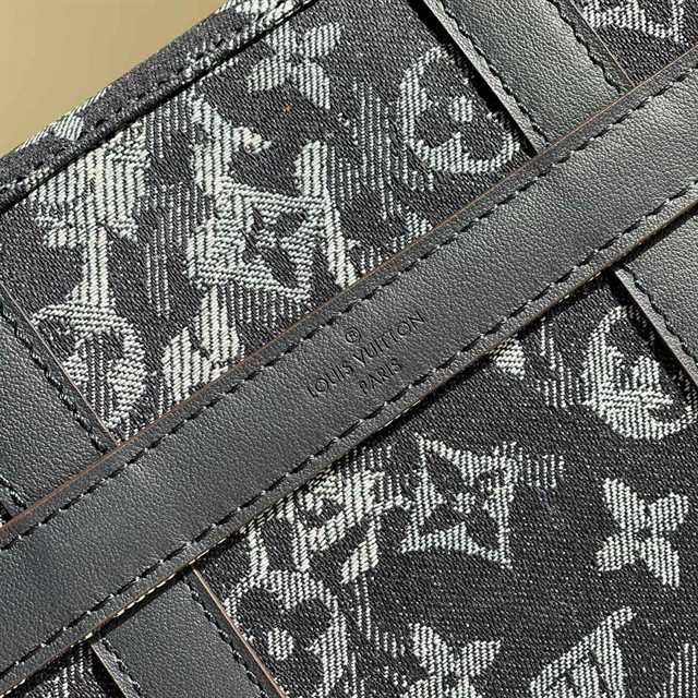 l0*is V*t0n trunk messenger monogram canvas m57282