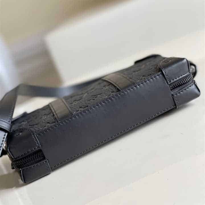 l0*is V*t0n soft trunk wallet taurillon monogram leather m80224