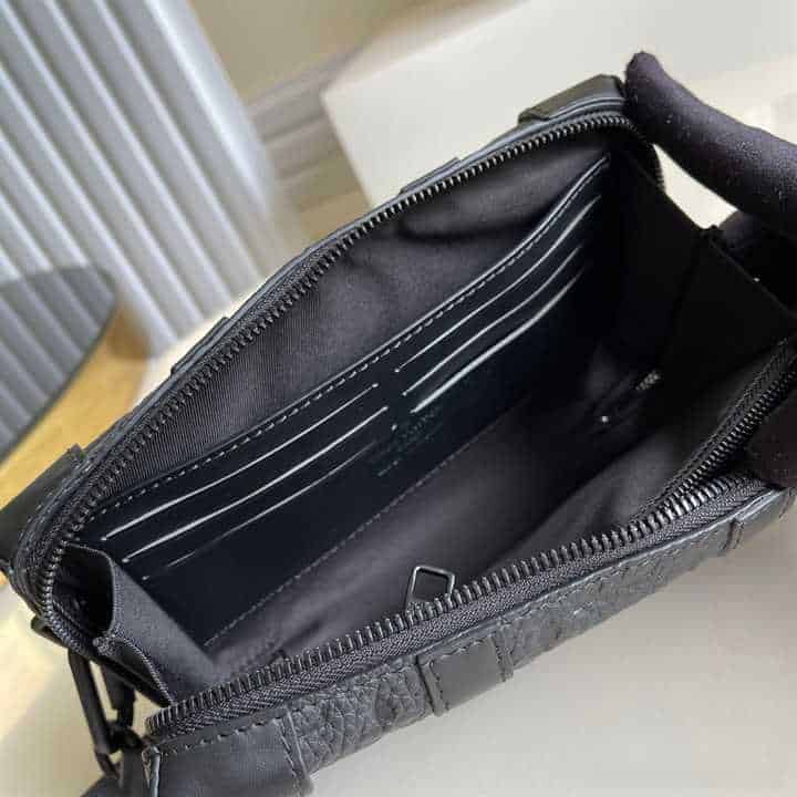 l0*is V*t0n soft trunk wallet taurillon monogram leather m80224