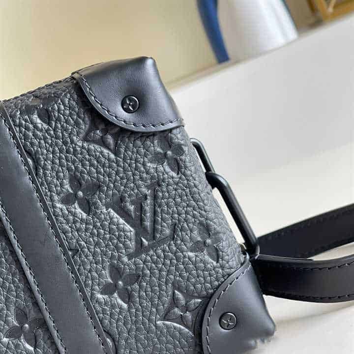 l0*is V*t0n soft trunk wallet taurillon monogram leather m80224
