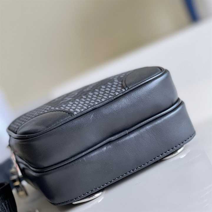 l0*is V*t0n amazone slingbag gray damier graphite 3d coated canvas n50012