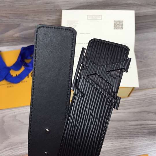 l0*is V*t0n lv initiales 40mm epi leather - b156