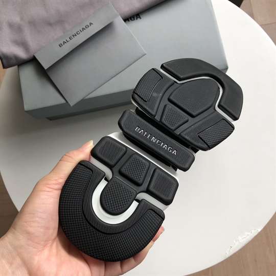 Ba*len*cia*ga speed 2.0 sneaker in black - bb145