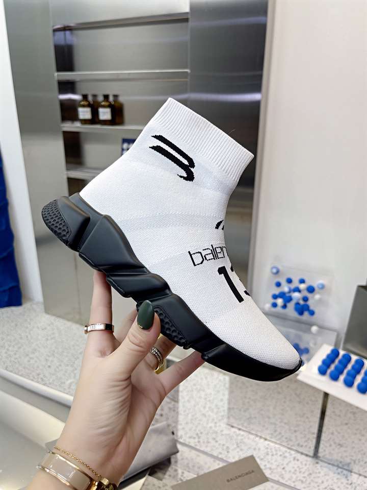 Ba*len*cia*ga men's speed 2.0 sneaker - bb138