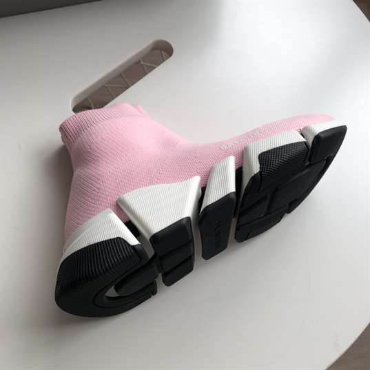 Ba*len*cia*ga speed 2.0 sneaker in pink- bb146