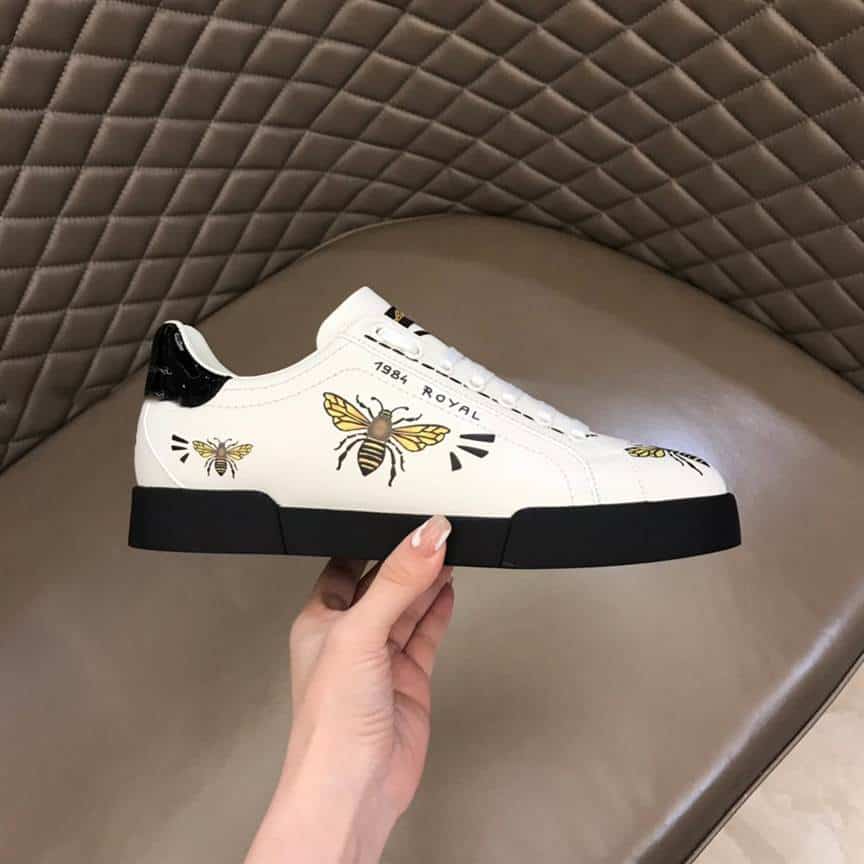 DOLCE AND GABBANA PORTOFINO WASP PRINT SNEAKERS IN WHITE - DG104