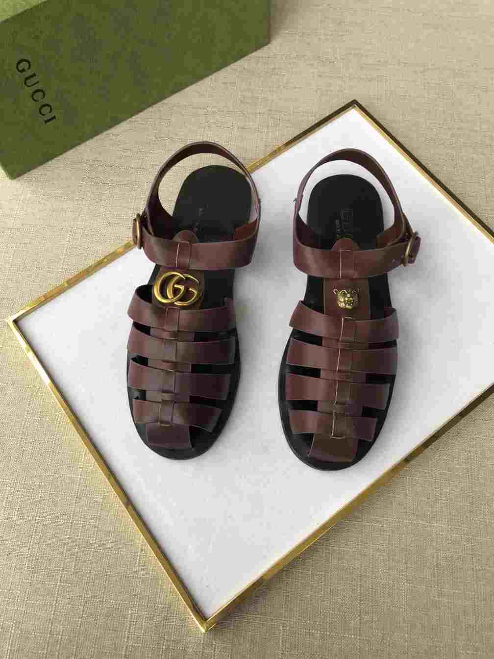 G*u*i sandal with double g - sdg007