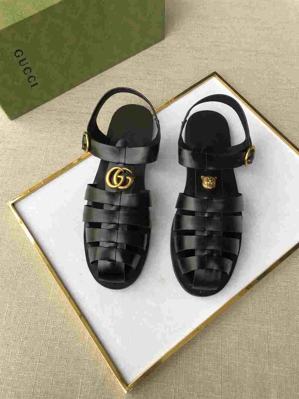 G*u*i sandal with double g - sdg005