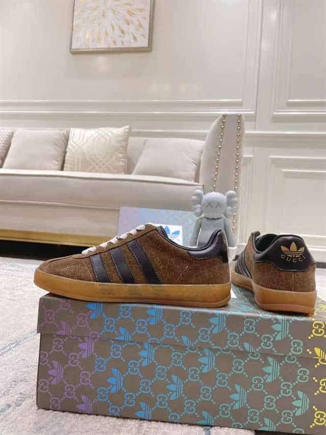 G*u*i gazelle sneaker - gc105