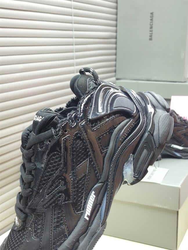 Ba*len*cia*ga men's runner sneaker - bb178