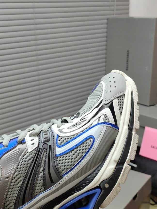 Ba*len*cia*ga men's x-pander sneaker - bb179