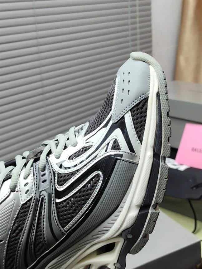 Ba*len*cia*ga men's x-pander sneaker - bb183