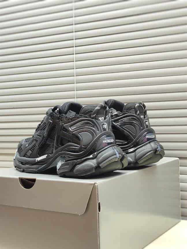 Ba*len*cia*ga men's runner sneaker - bb178