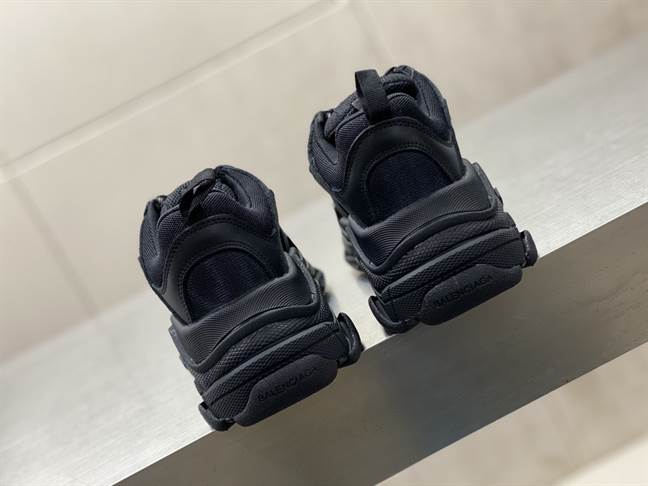 Ba*len*cia*ga triple s sneaker  - bb174