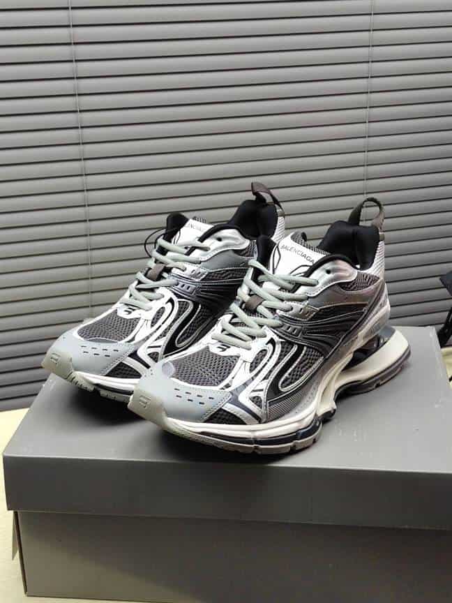 Ba*len*cia*ga men's x-pander sneaker - bb183