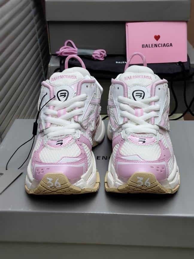 Ba*len*cia*ga men's runner sneaker - bb177
