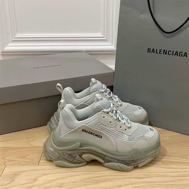 Ba*len*cia*ga men's triple s sneaker clear sole - bb197