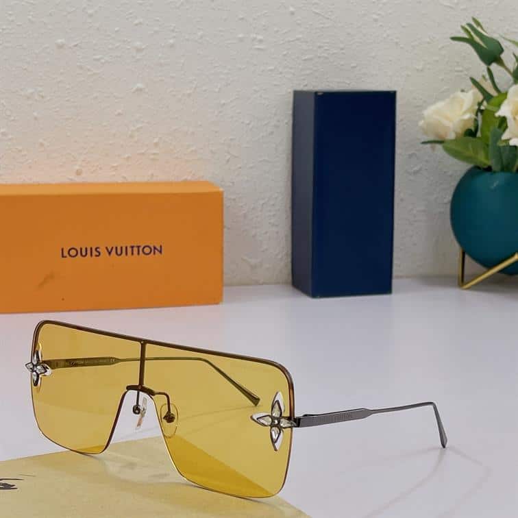 LV SUNGLASSES - GLVT20