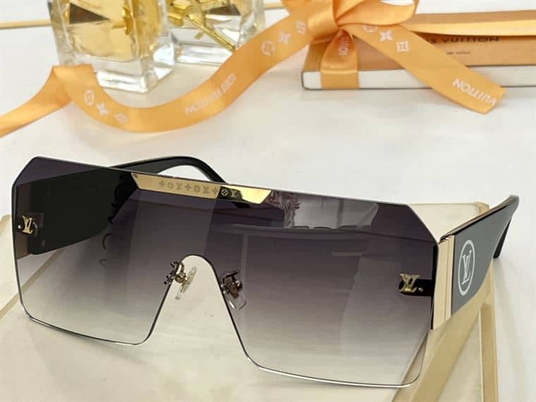 LV SUNGLASSES - GLVT09