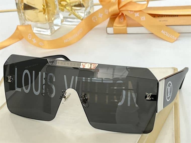 LV SUNGLASSES - GLVT09