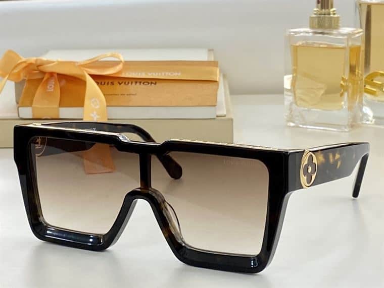 LV SUNGLASSES - GLVT02