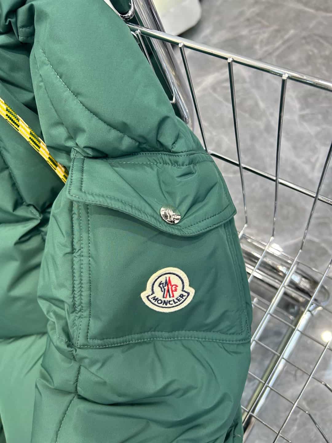 MONCLER JACKET - MJ053