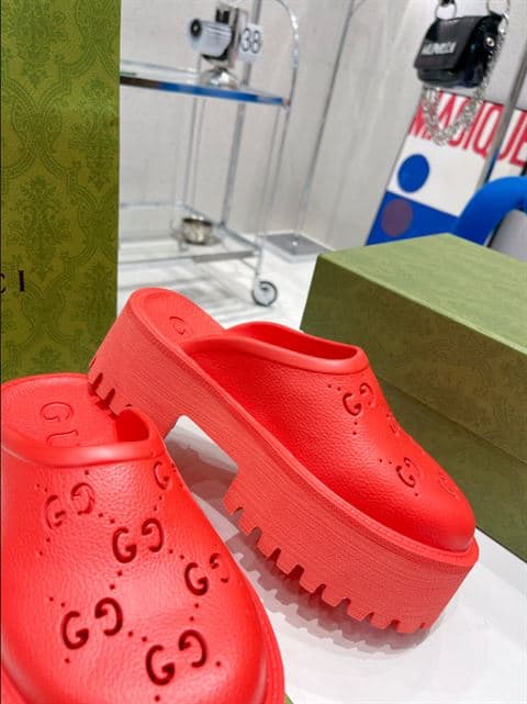 G*u*i wonmen's platform perforated g sandal - sdg011