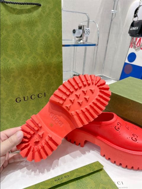 G*u*i wonmen's platform perforated g sandal - sdg011