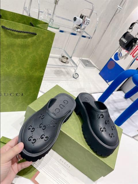 G*u*i wonmen's platform perforated g sandal - sdg013