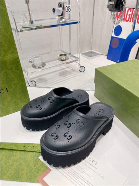 G*u*i wonmen's platform perforated g sandal - sdg013