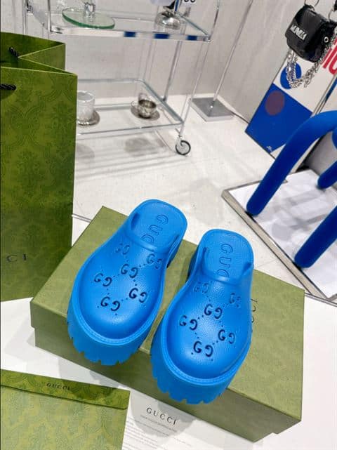 G*u*i wonmen's platform perforated g sandal - sdg014